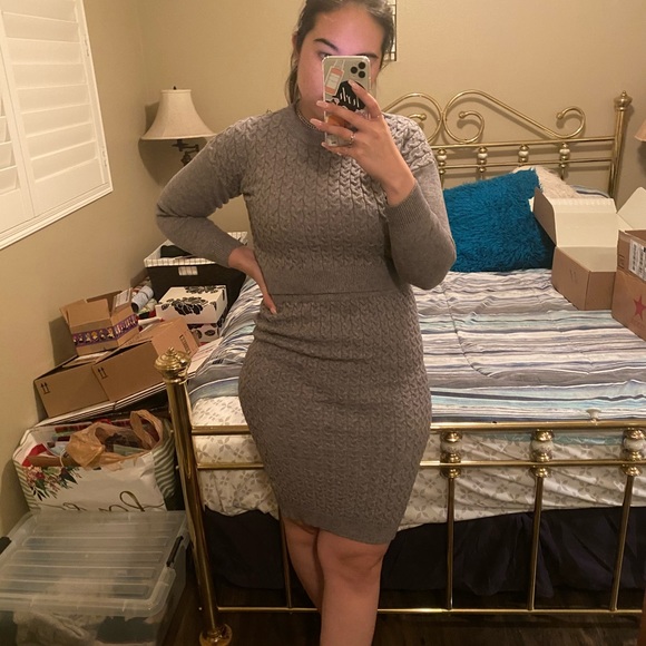 [SOLD] Heartloom Crop Sweater & Skirt (Asher) Set - Picture 10 of 10